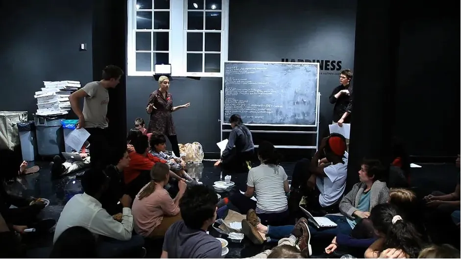 AI时代，文科还有出路吗？